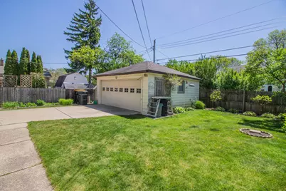 12209 W Cathedral Ave, Wauwatosa, WI 53226 - Photo 28