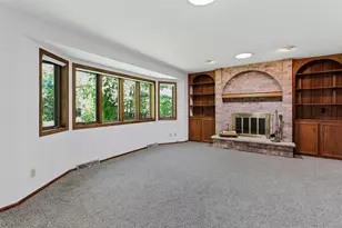 4657 S 114th St, Greenfield, WI 53228 - Photo 4