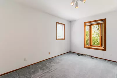 4657 S 114th St, Greenfield, WI 53228 - Photo 20
