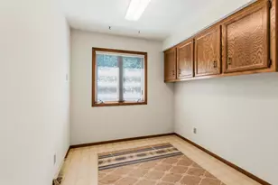 4657 S 114th St, Greenfield, WI 53228 - Photo 14
