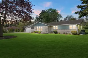405 Plat Rd, Richfield, WI 53017 - Photo 2