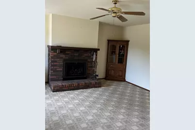 1214  Cherrywood Dr, Waukesha, WI 53188 - Photo 4