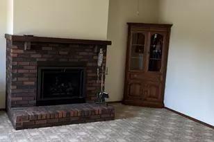 1214 Cherrywood Dr, Waukesha, WI 53188 - Photo 4