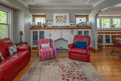 5074 N Hollywood Ave, Whitefish Bay, WI 53217 - Photo 8