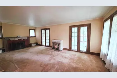 19  Eastman St, Plymouth, WI 53073 - Photo 6