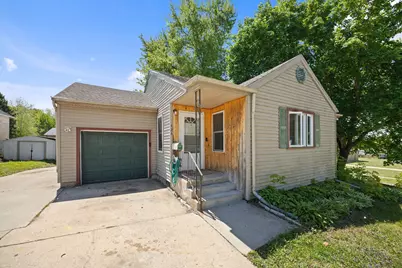 424  W Milwaukee St, Jefferson, WI 53549 - Photo 2