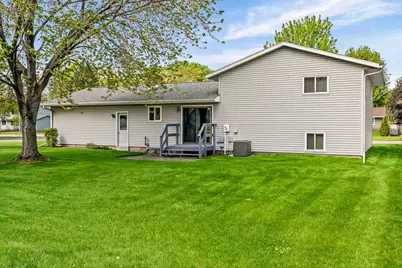 825  Valley Ct, Onalaska, WI 54650 - Photo 28