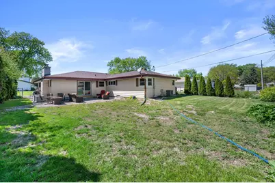5358  Mulberry Dr, Greendale, WI 53129 - Photo 26