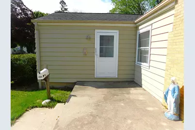 5341 N 49th St #5343, Milwaukee, WI 53218 - Photo 2