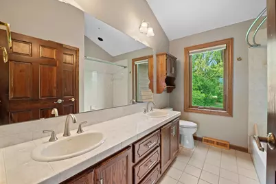 4385 S Sommerset Dr, New Berlin, WI 53151 - Photo 38