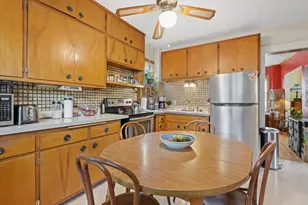 1701 E Lafayette Pl, Milwaukee, WI 53202 - Photo 12