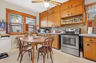 1701 E Lafayette Pl, Milwaukee, WI 53202 - Photo 4