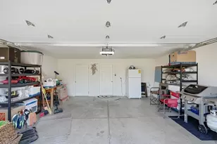 N16W26512 Golf View Ln, Pewaukee, WI 53072 - Photo 22