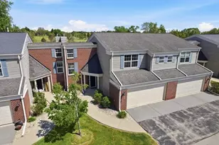 N16W26512 Golf View Ln, Pewaukee, WI 53072 - Photo 30