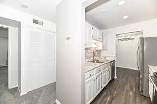 8117 W Manitoba St, West Allis, WI 53219 - Photo 6