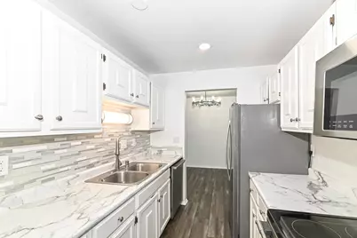 8117 W Manitoba St #14, West Allis, WI 53219 - Photo 8