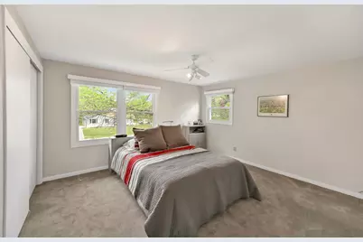9490 N Waverly Dr, Bayside, WI 53217 - Photo 18