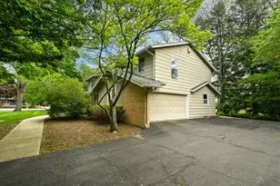 9490 N Waverly Dr, Bayside, WI 53217 - Photo 26