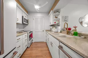 n84w15750 Ridge Rd, Menomonee Falls, WI 53051 - Photo 6