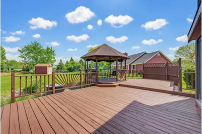 13645 W Maria Dr, New Berlin, WI 53151 - Photo 40