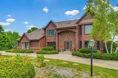 13645 W Maria Dr, New Berlin, WI 53151 - Photo 2