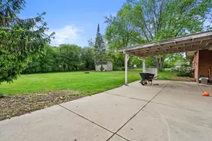 14101 W Maple Ridge Rd, New Berlin, WI 53151 - Photo 36