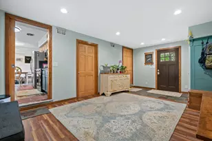 14101 W Maple Ridge Rd, New Berlin, WI 53151 - Photo 4