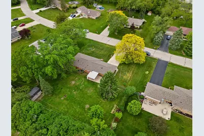 14101 W Maple Ridge Rd, New Berlin, WI 53151 - Photo 34