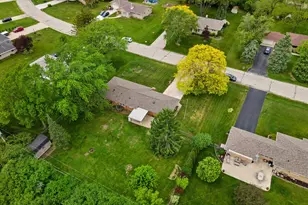 14101 W Maple Ridge Rd, New Berlin, WI 53151 - Photo 34