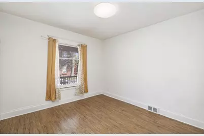 605 E Wright St #Lower, Milwaukee, WI 53212 - Photo 4