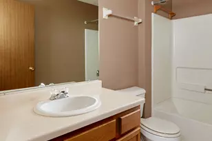 1035 Guthrie Rd, Waukesha, WI 53186 - Photo 16