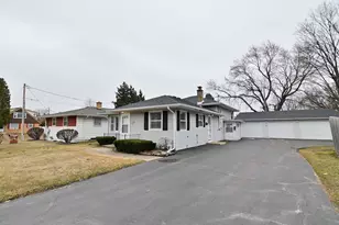 2807 Washington Rd, Kenosha, WI 53140 - Photo 1