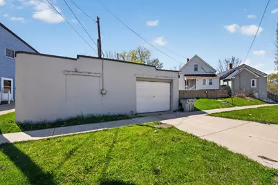 2469 S Chase Ave, Milwaukee, WI 53207 - Photo 20