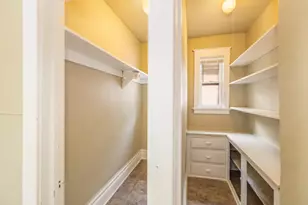 605 E Wright St, Milwaukee, WI 53212 - Photo 4