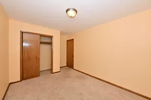 8317 W Cleveland Ave, West Allis, WI 53219 - Photo 16