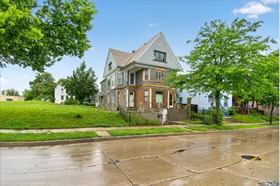 2329 N Vel R Phillips Ave #2331, Milwaukee, WI 53212 - Photo 2
