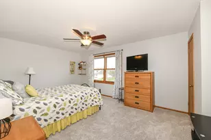 W166N10248 Calico Ln, Germantown, WI 53022 - Photo 24