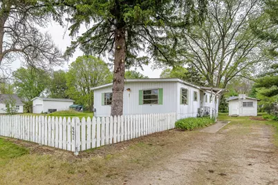 921  Depot St, Sparta, WI 54656 - Photo 2