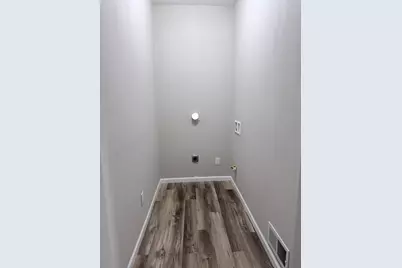 3641 N Port Washington Ave, Milwaukee, WI 53212 - Photo 6