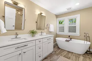 4867 N Berkeley Blvd, Whitefish Bay, WI 53217 - Photo 12