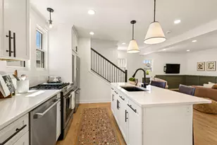 4867 N Berkeley Blvd, Whitefish Bay, WI 53217 - Photo 4