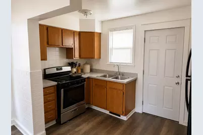 2337  Hansen Ave, Racine, WI 53405 - Photo 4