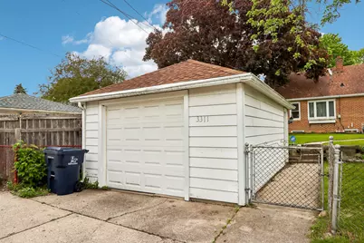 3311 N 82nd St, Milwaukee, WI 53222 - Photo 32