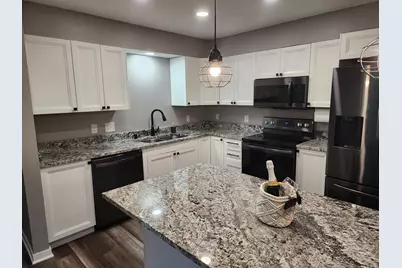 942  Mulberry St, Lake Mills, WI 53551 - Photo 12