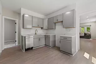 2573 N 45th St, Milwaukee, WI 53210 - Photo 14