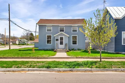 2303  13th St, La Crosse, WI 54601 - Photo 2