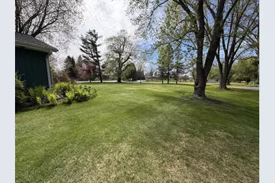 10780  Crestview Dr, Cedarburg, WI 53012 - Photo 6