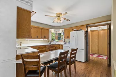 10780  Crestview Dr, Cedarburg, WI 53012 - Photo 10