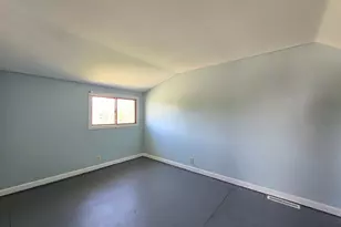 1031 S 98th St, West Allis, WI 53214 - Photo 14