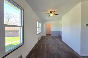 1031 S 98th St, West Allis, WI 53214 - Photo 8